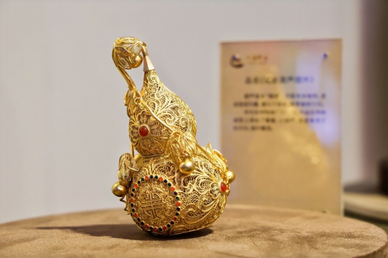 文化为基 大师匠艺——中国黄金海南消博会尽展国潮风尚金银制品
