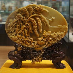 友谊商店与东方购物 从青田石雕“黄金耀”孤品看收藏品市场的绿色基因与金银魅力